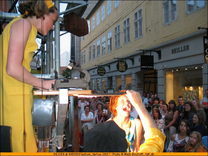 REJSEN at NARREN festival, Aarhus 2005 * Copyright  Mads Bischoff, Safi.dk