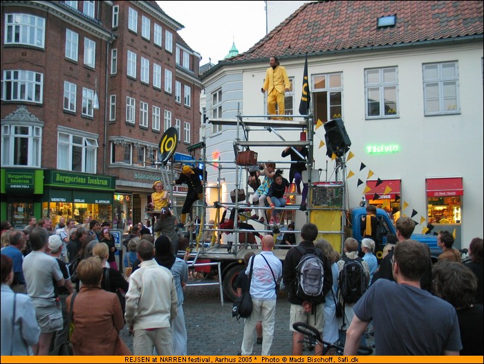 REJSEN at NARREN festival, Aarhus 2005 * Copyright © Mads Bischoff, Safi.dk