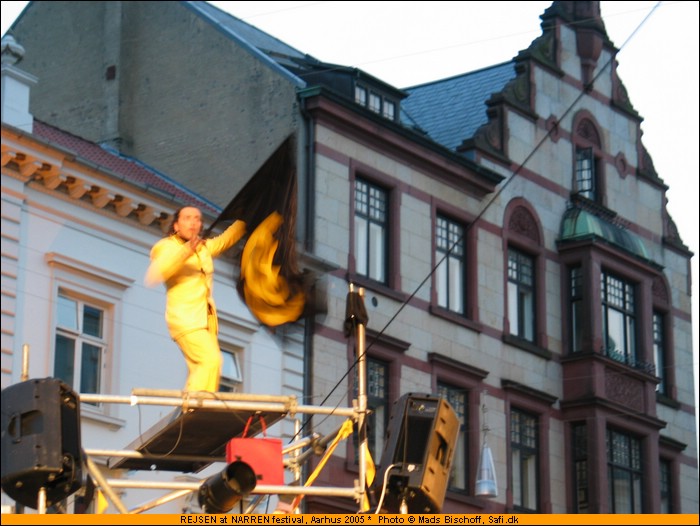 REJSEN at NARREN festival, Aarhus 2005 * Copyright  Mads Bischoff, Safi.dk