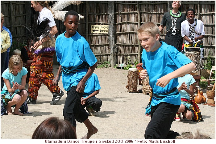 Utamaduni Dance Troupe i Givskud ZOO, Juni 2006 IMG_3180.JPG