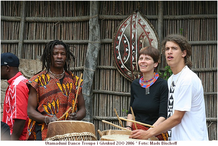 Utamaduni Dance Troupe i Givskud ZOO, Juni 2006 IMG_3200.JPG