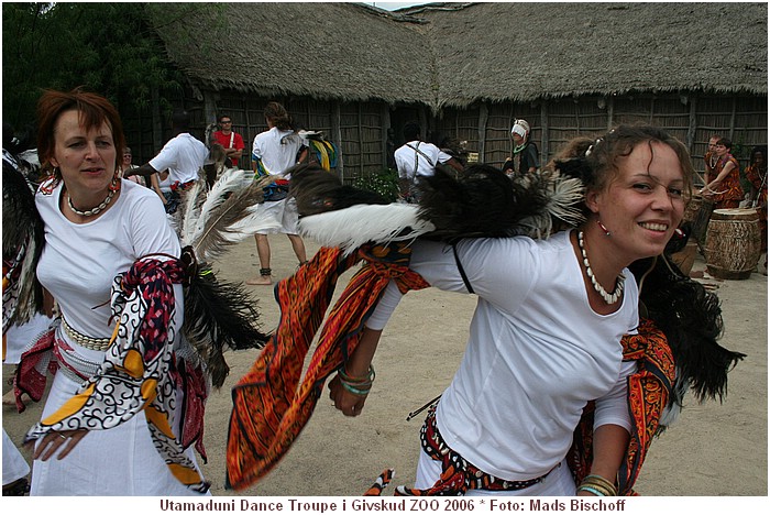 Utamaduni Dance Troupe i Givskud ZOO, Juni 2006 IMG_3458.JPG