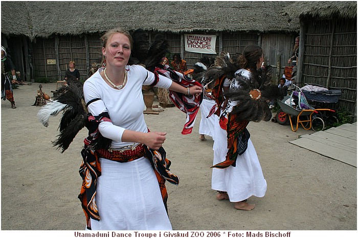 Utamaduni Dance Troupe i Givskud ZOO, Juni 2006 IMG_3462.JPG