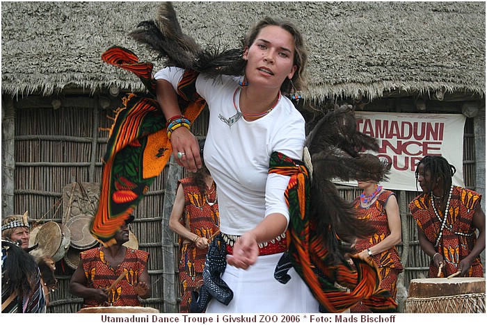 Utamaduni Dance Troupe i Givskud ZOO, Juni 2006 IMG_3556.JPG