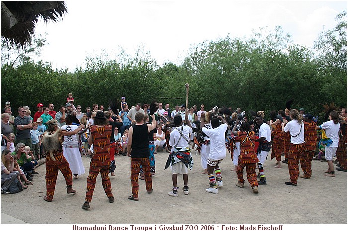 Utamaduni Dance Troupe i Givskud ZOO, Juni 2006 IMG_3584.JPG