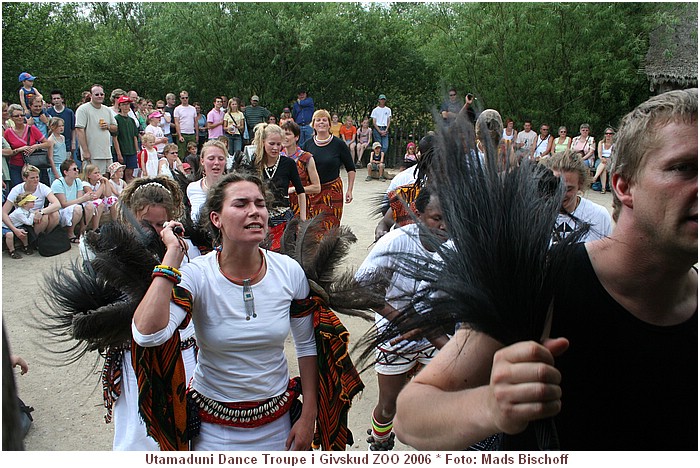 Utamaduni Dance Troupe i Givskud ZOO, Juni 2006 IMG_3597.JPG